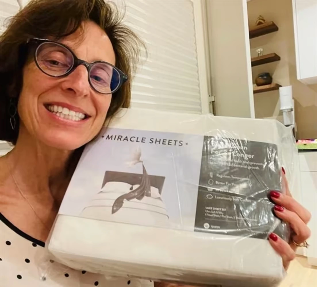Miracle Sheets 5 Star Review by User Dana B. from Wisconsin